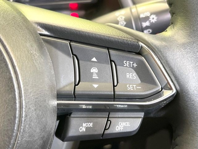【マツダ・レーダークルーズコントロール】高速道路での長距離走行が楽に!自動で速度を保つクルーズコントロールが、衝突軽減システムと連携し、前方の車両を感知して車間を保つように速度調節してくれます!!