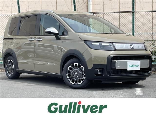 フリード1.5 e:HEV クロスター