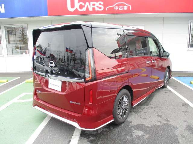 セレナ1.4 e-POWER AUTECH