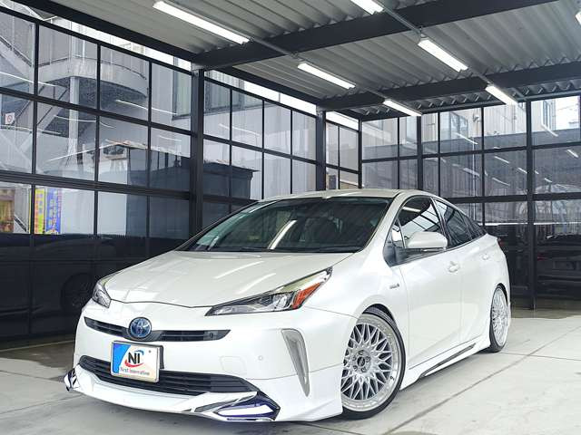 プリウス1.8 S