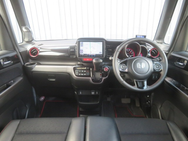 N-BOXカスタムG ターボ Lパッケージ 2トーンカラースタイル 4WD