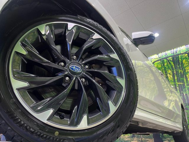 �y����17�C���`�A���~�z�C�[���z�O�ςɃ}�b�`���������A���~�z�C�[���𑕒����Ă���܂��B�e��ЊO�A���~�z�C�[����A�X�^�b�h���X�^�C�����戵�����Ă���܂��B���񂲑��k����������