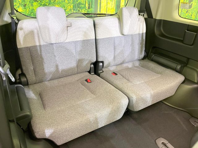 3列目シートはもちろん状態良好☆大人でもゆったりと座って頂けますので、大人数でのお出かけもラクラクです♪ご家族で、気の知れた仲間で、ドライブに行くのが楽しみですね♪