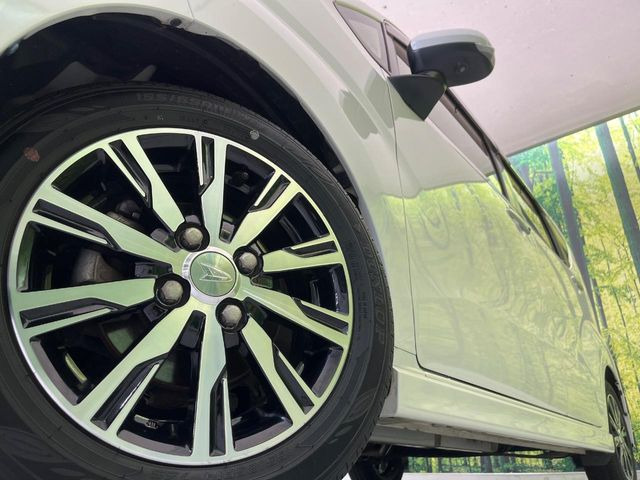 �y����14�C���`�A���~�z�C�[���z�O�ςɃ}�b�`���������A���~�z�C�[���𑕒����Ă���܂��B�e��ЊO�A���~�z�C�[����A�X�^�b�h���X�^�C�����戵�����Ă���܂��B���񂲑��k����������
