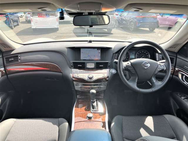 フーガ3.7 370GT FOUR 4WD