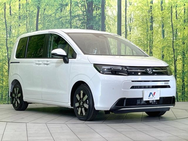 高透明度のガラス皮膜で撥水はもちろん、上質なツヤ・光沢を実現。紫外線や酸性雨から大切な愛車を保護し、色あせ・劣化を防止。「弾スプラッシュコート」、「弾プリミッサコート」からお選びいただけます。