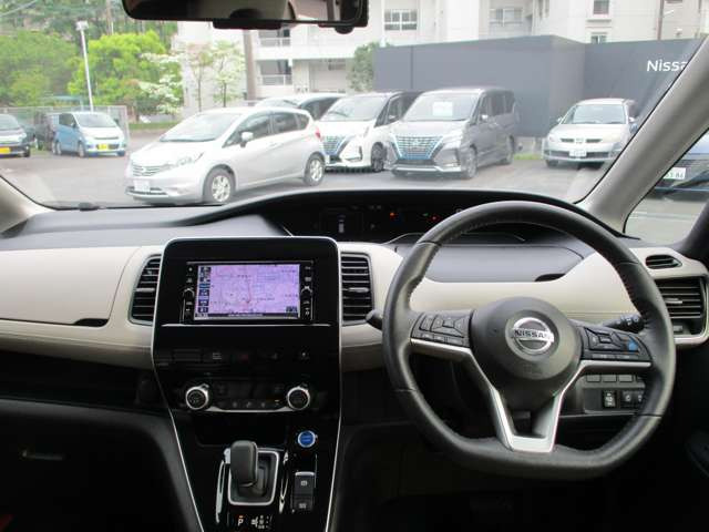セレナ1.2 e-POWER ハイウェイスターV