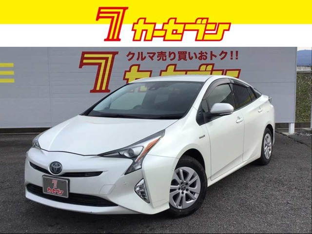 プリウス1.8 S セーフティ プラス E-Four 4WD