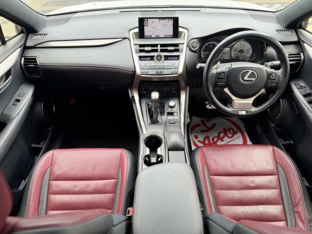 NX200t Fスポーツ