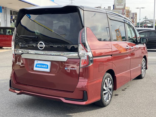 セレナ1.2 e-POWER ハイウェイスターV