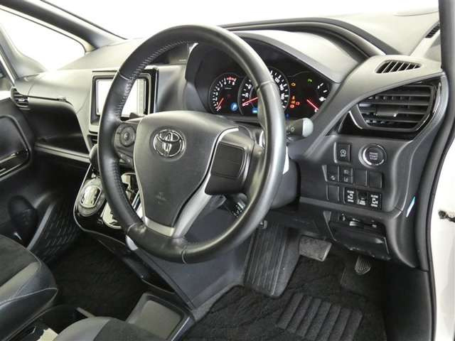 ヴォクシー2.0 ZS 煌III