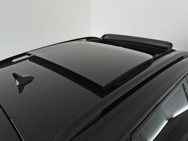 T-RocR ブラック スタイル 4WD