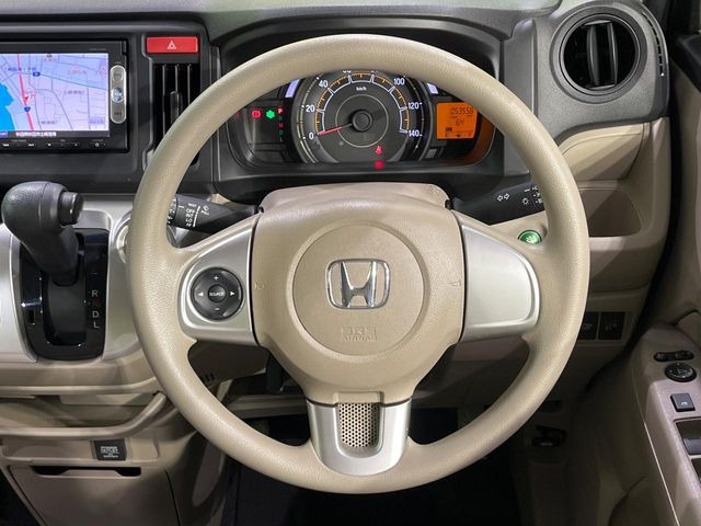 �y�X�e�A�����O�X�C�b�`�z�^�]���A�O������ڐ������炷���ƂȂ��A�I�[�f�B�I���̑��삪�\�ȕ֗��@�\!���S&���K�ȃh���C�u�����o���Ă���܂���