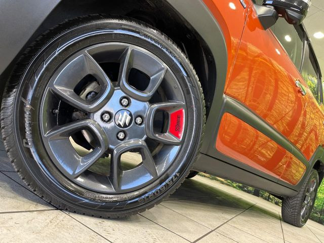 �y����16�C���`�A���~�z�C�[���z�O�ςɃ}�b�`���������A���~�z�C�[���𑕒����Ă���܂��B�e��ЊO�A���~�z�C�[����A�X�^�b�h���X�^�C�����戵�����Ă���܂��B���񂲑��k����������