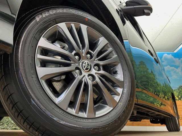 �y�����A���~�z�C�[���z�O�ςɃ}�b�`���������A���~�z�C�[���𑕒����Ă���܂��B�e��ЊO�A���~�z�C�[����A�X�^�b�h���X�^�C�����戵�����Ă���܂��B���񂲑��k����������