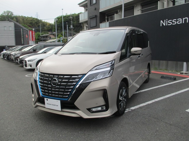 セレナ1.2 e-POWER ハイウェイスターV