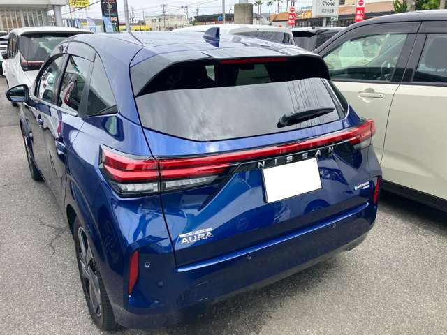 ノートオーラ1.2 G FOUR レザーエディション 4WD