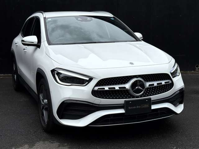 GLAクラスGLA200d 4マチック AMGラインパッケージ 4WD