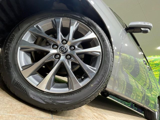�y����18�C���`�A���~�z�C�[���z�O�ςɃ}�b�`���������A���~�z�C�[���𑕒����Ă���܂��B�e��ЊO�A���~�z�C�[����A�X�^�b�h���X�^�C�����戵�����Ă���܂��B���񂲑��k����������