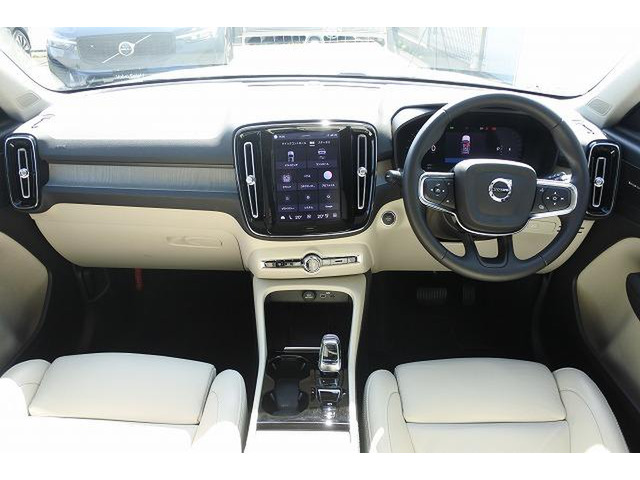 XC40アルティメット B4 AWD 4WD