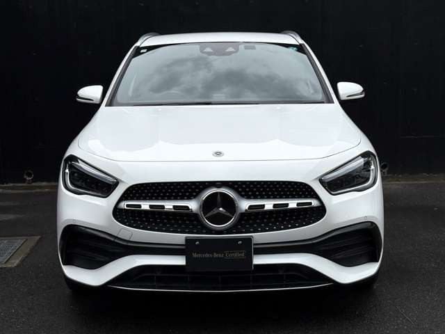 GLAクラスGLA200d 4マチック AMGラインパッケージ 4WD