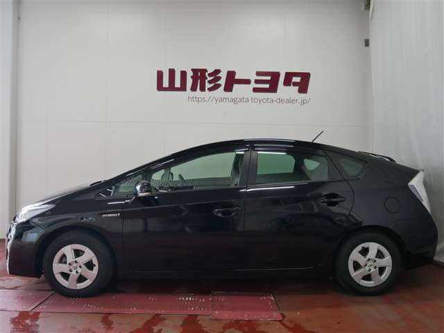 プリウス1.8 S