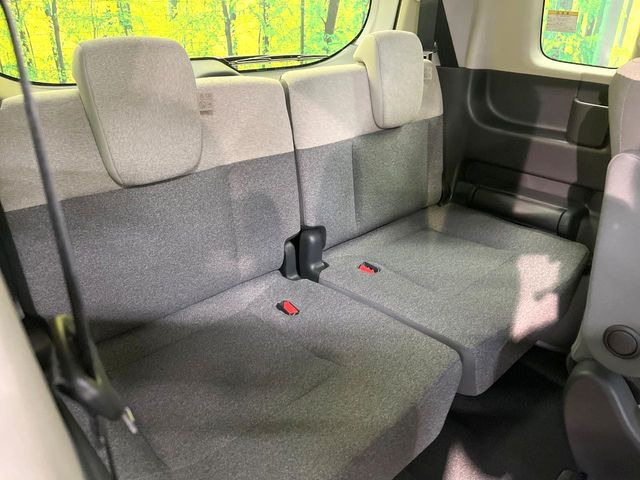 3列目シートはもちろん状態良好☆大人でもゆったりと座って頂けますので、大人数でのお出かけもラクラクです♪ご家族で、気の知れた仲間で、ドライブに行くのが楽しみですね♪