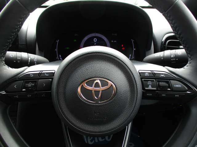 ����DA�i�r�E�t���Z�O�E�p�m���~�b�N�r���[�ECarplay/AndoroidAuto�EHDMI�E�����O��h�����R�E��x���R���r�vP�V�[�g�E�V�[�g&�X�e�A�q�[�^�[�E�v����H�E�r���g�C��ETC2.0�E����18AW�EPCS�ELCC�EBSM�ELDA�E�\�i�[