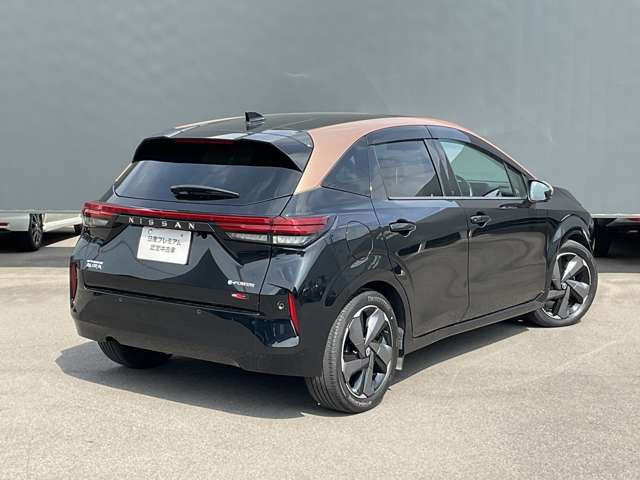 ノートオーラ1.2 G レザーエディション