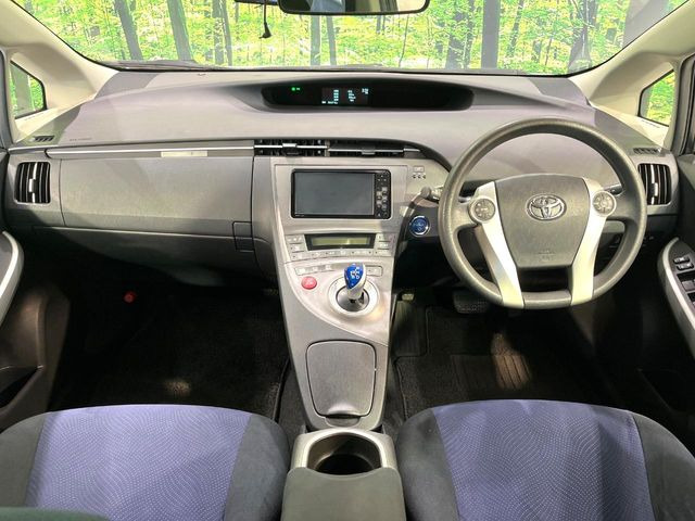 プリウス1.8 S