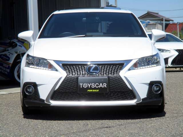 CT200h Fスポーツ