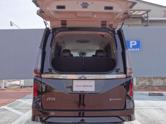 セレナ1.4 e-POWER ハイウェイスターV 90周年記念車