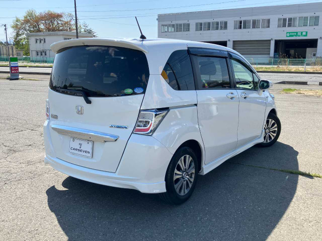 フリードハイブリッド1.5 ジャストセレクション+