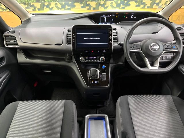 セレナ1.2 e-POWER ハイウェイスターV