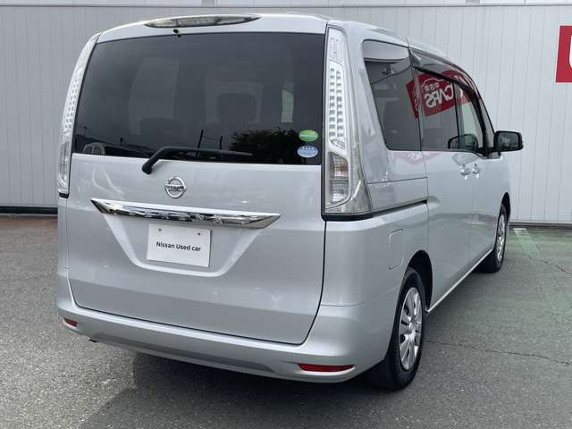 セレナ2.0 20S