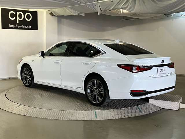 ES300h Fスポーツ