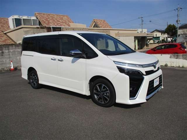 ヴォクシー2.0 ZS 煌III 4WD