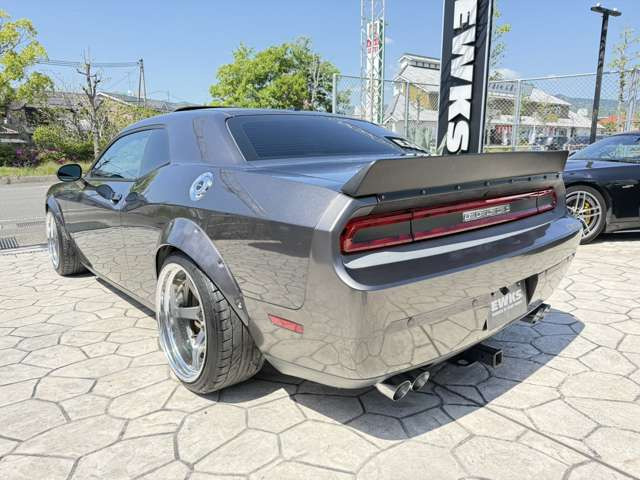 チャレンジャーSXT プラス
