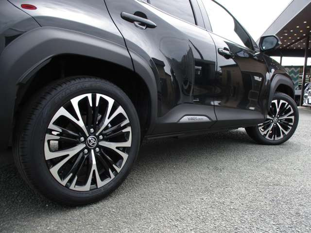 ����DA�i�r�E�t���Z�O�E�p�m���~�b�N�r���[�ECarplay/AndoroidAuto�EHDMI�E�����O��h�����R�E��x���R���r�vP�V�[�g�E�V�[�g&�X�e�A�q�[�^�[�E�v����H�E�r���g�C��ETC2.0�E����18AW�EPCS�ELCC�EBSM�ELDA�E�\�i�[