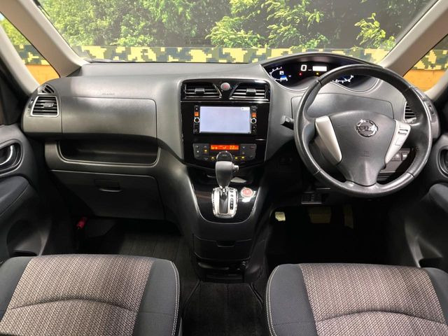 セレナ2.0 ハイウェイスター Vセレクション+Safety S-HYBRID