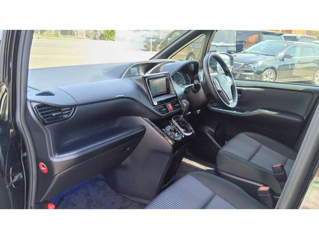 ヴォクシー2.0 ZS 煌II 4WD