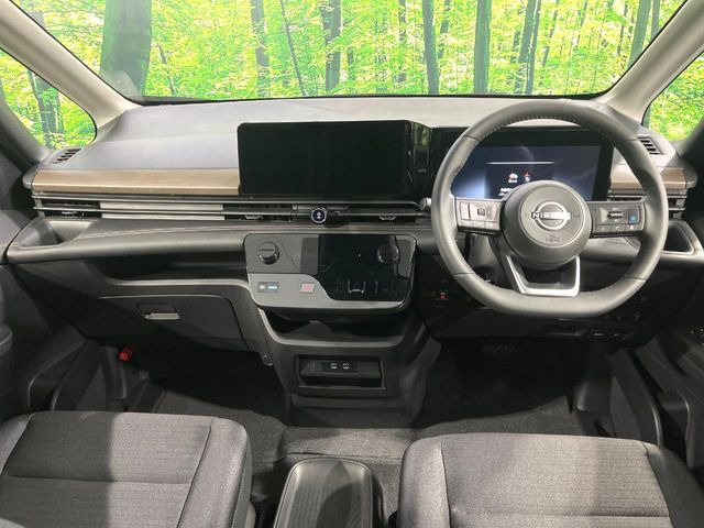 セレナ1.4 e-POWER ハイウェイスターV