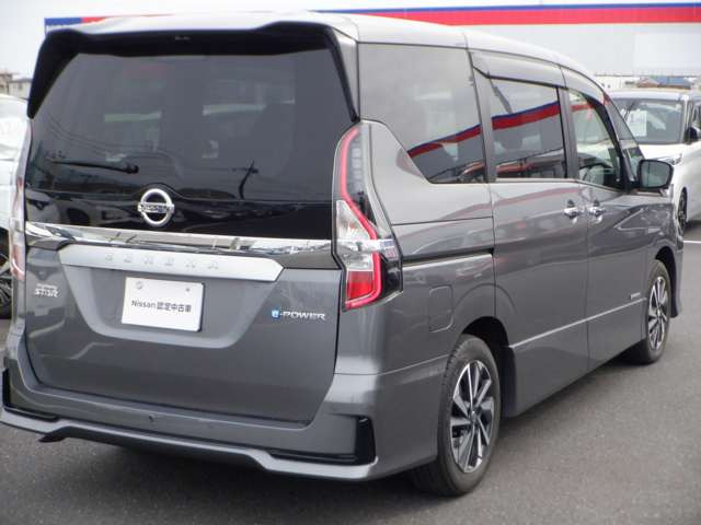 セレナ1.2 e-POWER ハイウェイスターV