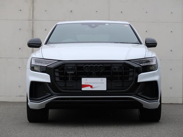 Q855 TFSI クワトロ Sライン 4WD