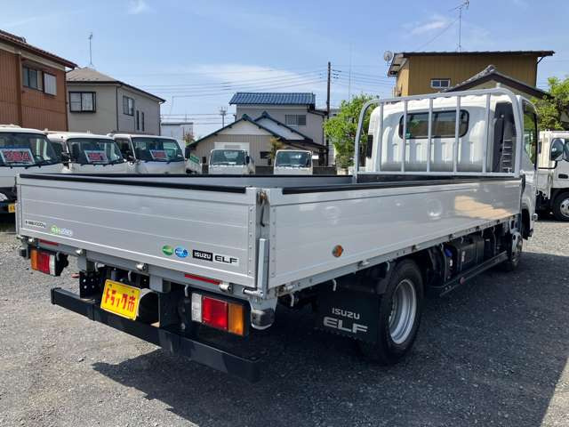 エルフ