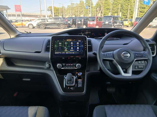 セレナ1.2 e-POWER ハイウェイスターV