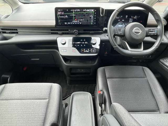 セレナ1.4 e-POWER ハイウェイスターV