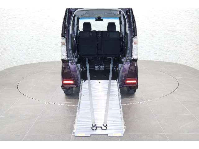 N-BOX+カスタムG 車いす仕様車