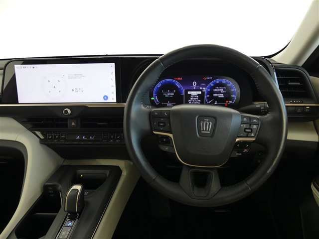 クラウンクロスオーバー2.5 G アドバンスト レザー パッケージ E-Four 4WD