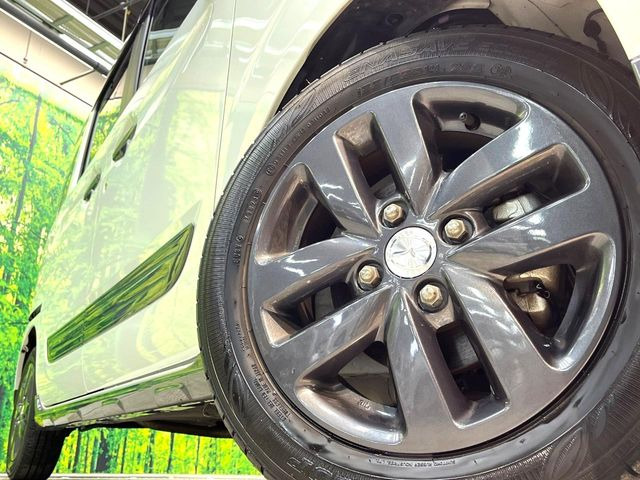 �y�����A���~�z�C�[���z�O�ςɃ}�b�`���������A���~�z�C�[���𑕒����Ă���܂��B�e��ЊO�A���~�z�C�[����A�X�^�b�h���X�^�C�����戵�����Ă���܂��B���񂲑��k����������
